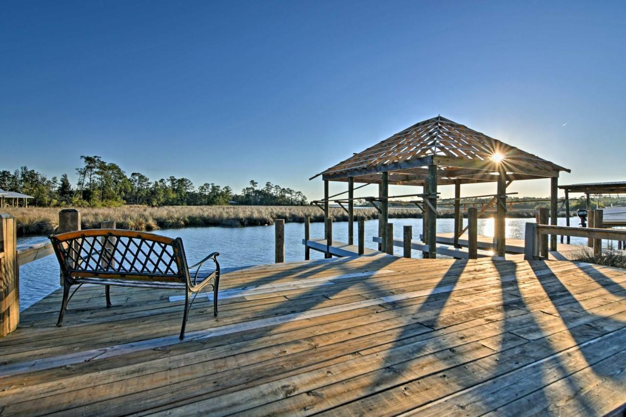 Gorgeous Ocean Springs Waterfront Home With Dock! Exterior photo