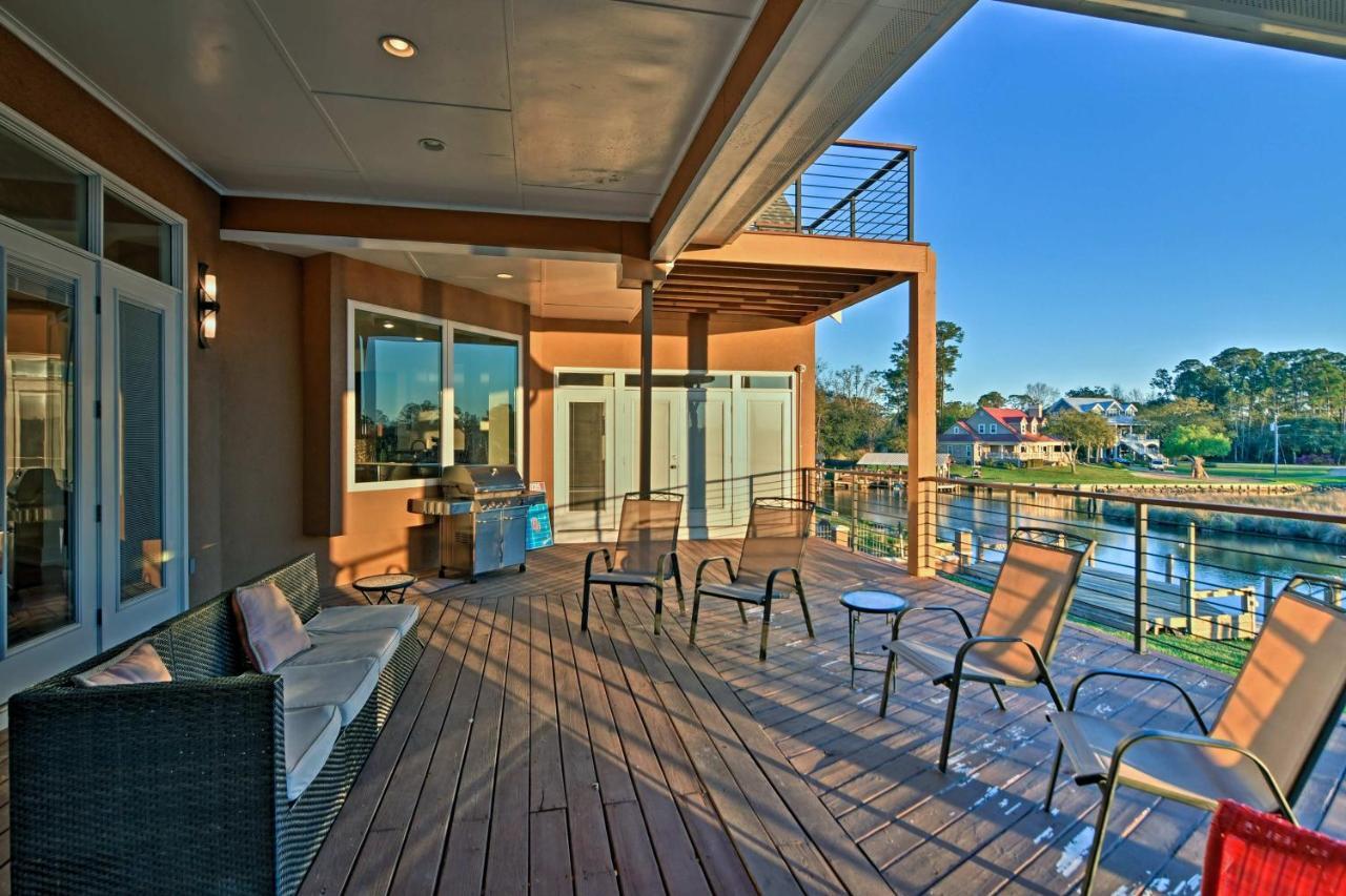 Gorgeous Ocean Springs Waterfront Home With Dock! Exterior photo